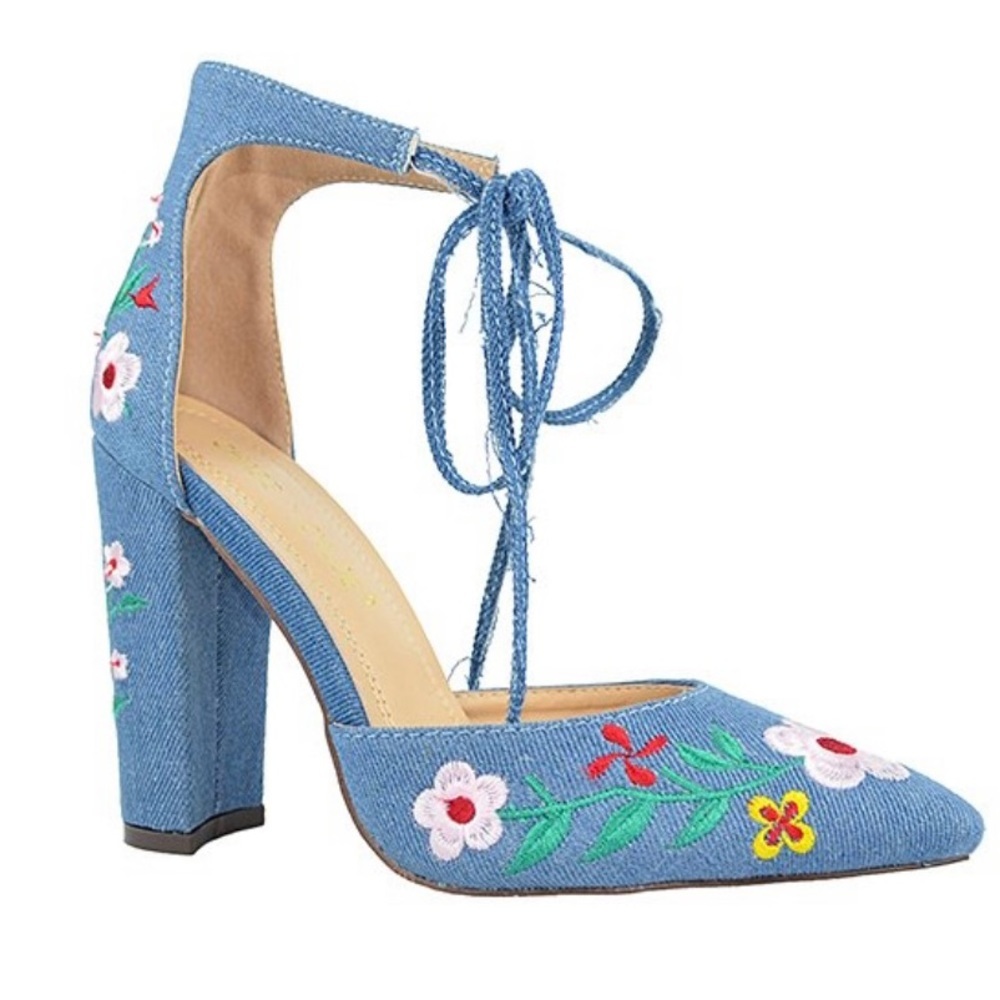 CHASE & CHLOE | Denim Floral Holland Embroidered Lace-Up Pump